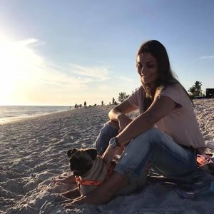 Meet your Posher, Valeria